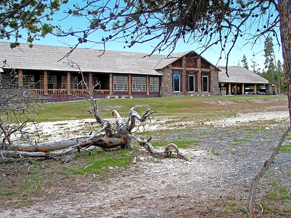 Old Faithful Inn