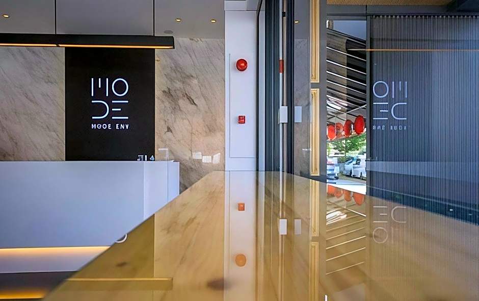 Mode Inn Icon City