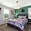 Super nice and spacious 9BDR home
