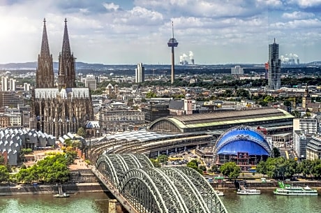 Holiday Inn Express Cologne Troisdorf By IHG