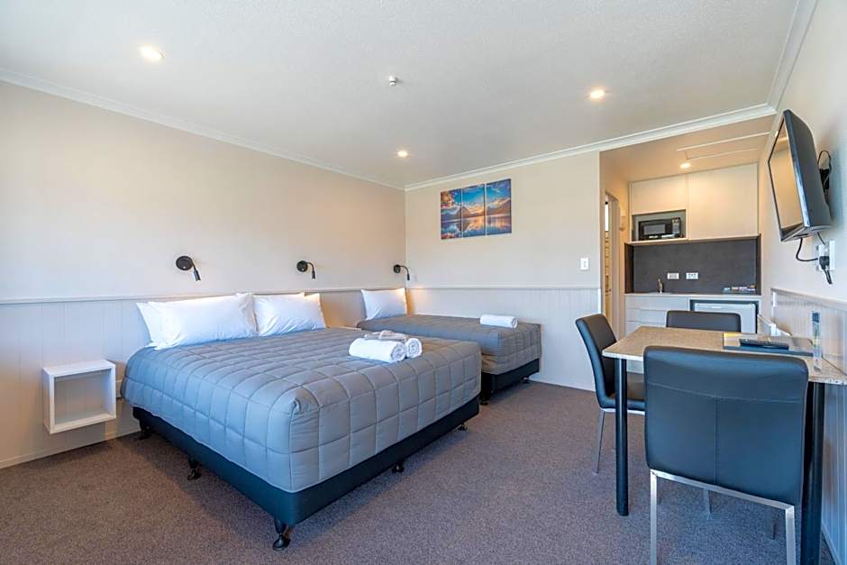 Te Anau Top 10 Holiday Park and Motels