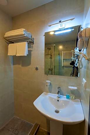 Double or Twin Room with City View