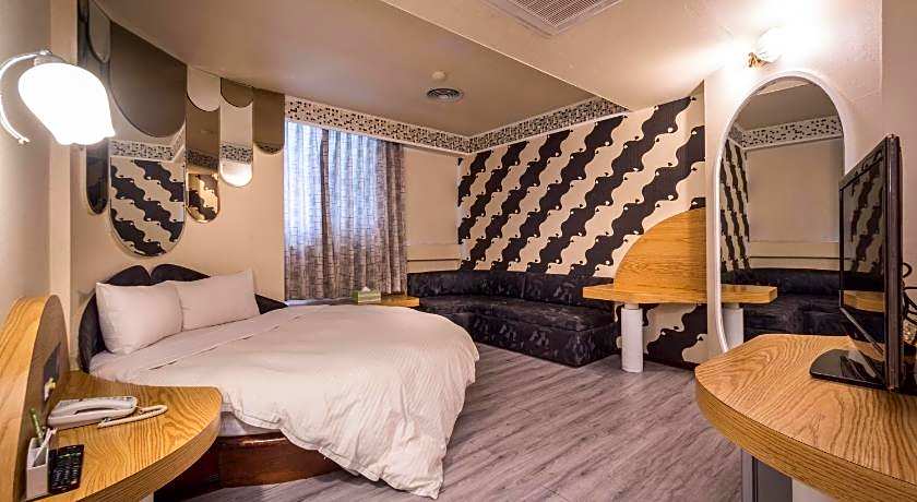 Golden Phoenix Hotel