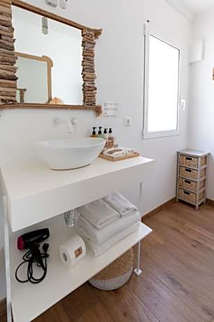 Double Room with Partial Sea View