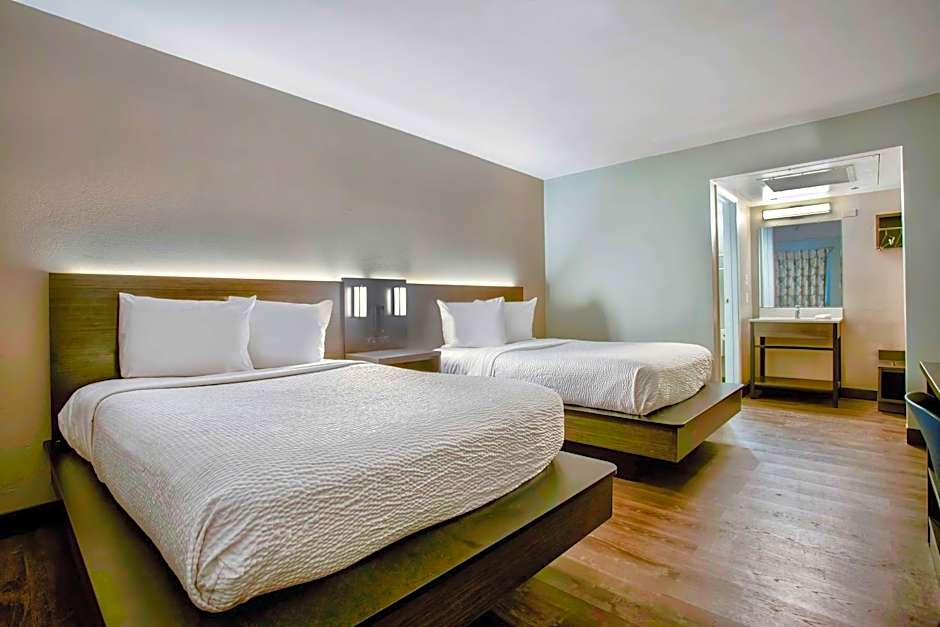 Motel 6-Kingman, AZ - Route 66 East