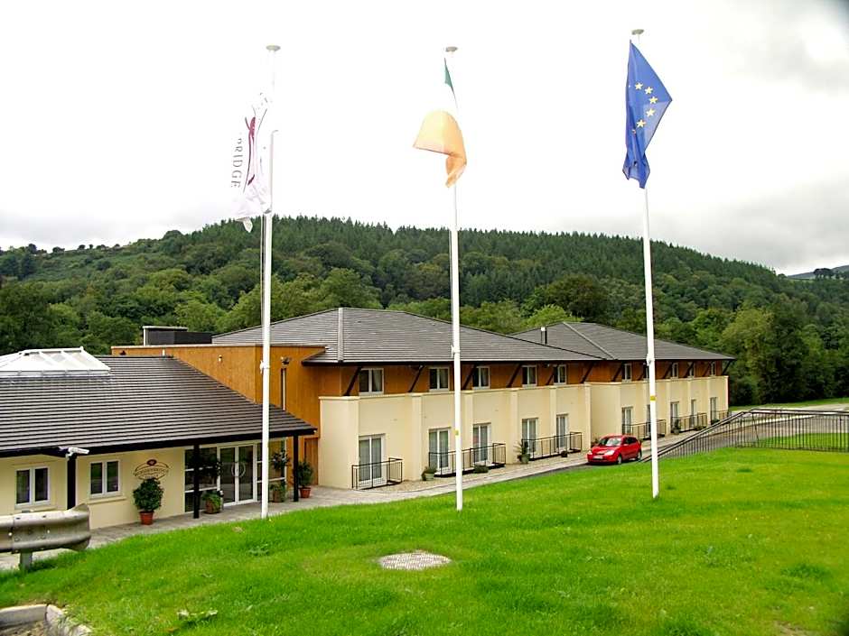 Woodenbridge Hotel