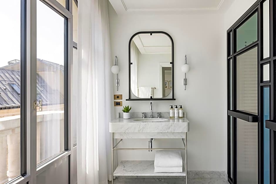 Kimpton St Honore Paris By IHG