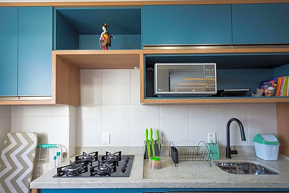 Ap. Alto padrão Costa Azul 200m da praia | ROTR304