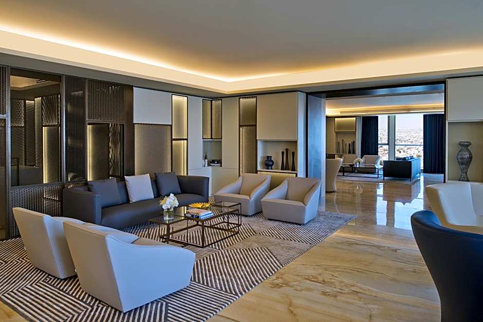 voco Doha West Bay Suites By IHG