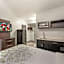 HomeTowne Studios by Red Roof San Antonio - SeaWorld Northwest