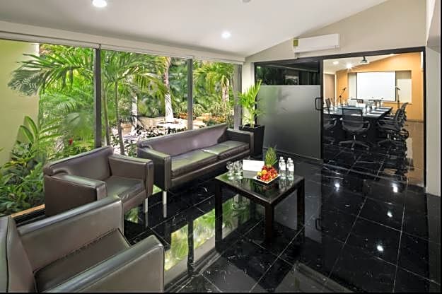 Oh! The Urban Oasis - Adults only