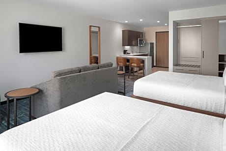 Queen Studio with Two Queen Beds - Hearing Accessible