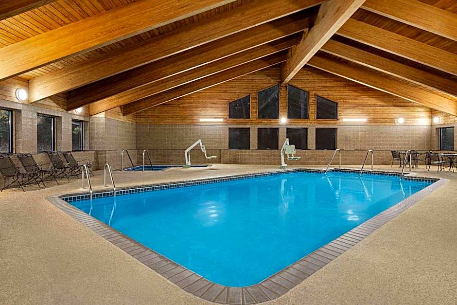 AmericInn by Wyndham Inver Grove Heights Minneapolis