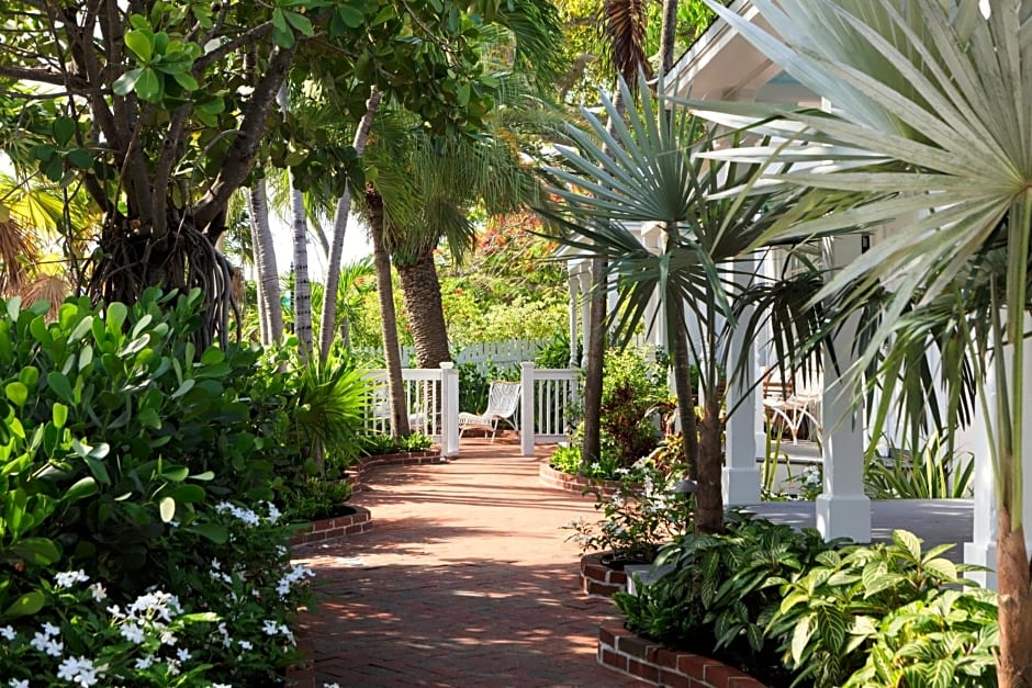 Lighthouse Hotel - Key West Historic Inns