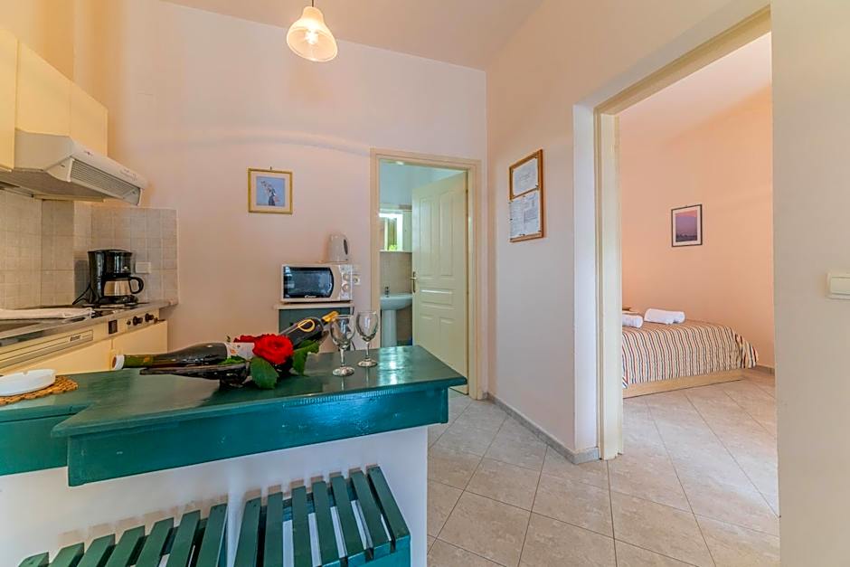 Kastro Studios Apartments