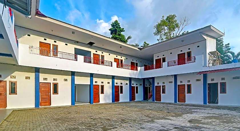 SPOT ON 91995 Cvictory Inn