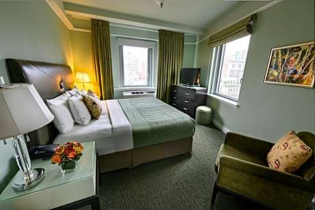 Executive Suite, 1 Bedroom, City View (1 King Bed)