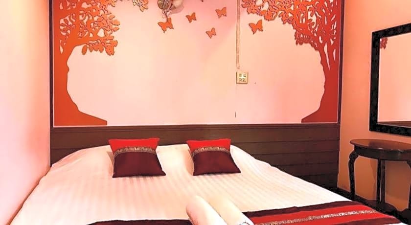 Baan Saranrom