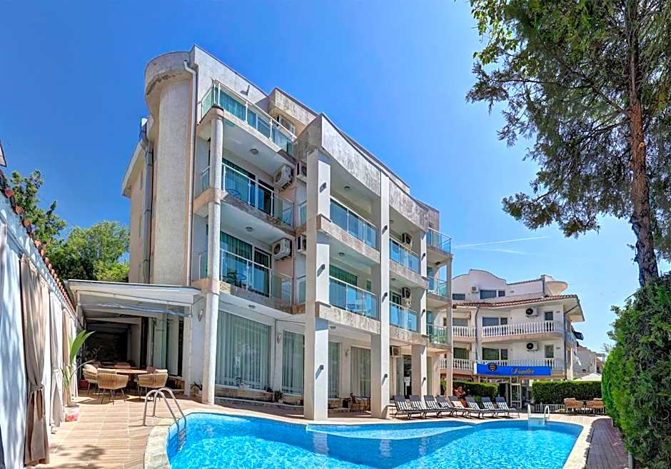 Jupiter 1 Family Hotel