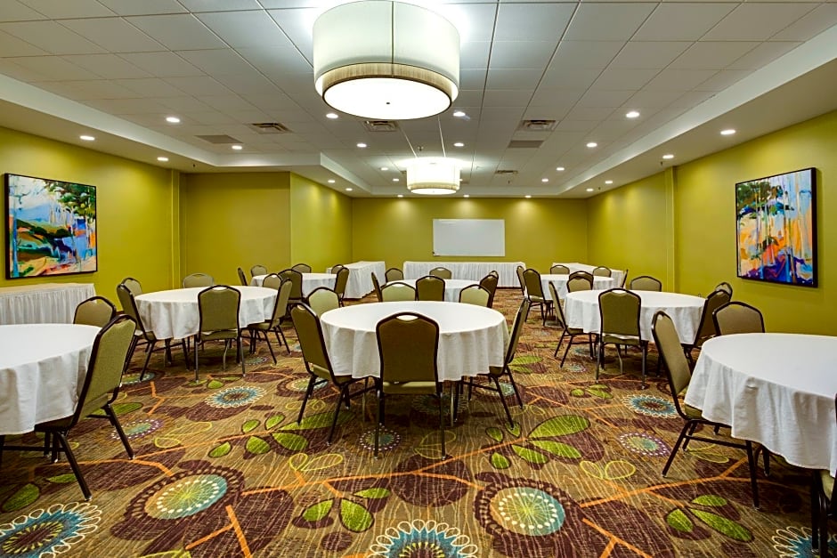 Holiday Inn Express Wilkesboro