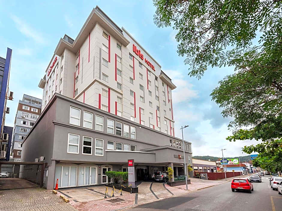 Photo 1 of 50 of Ibis Joinville