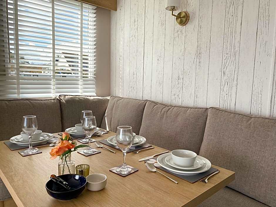 Swift Mosselle Pitch 24 Creek Caravan Park dog friendly