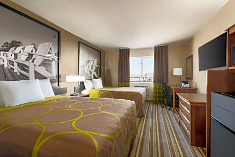 Queen Room with Two Queen Beds - Non-Smoking