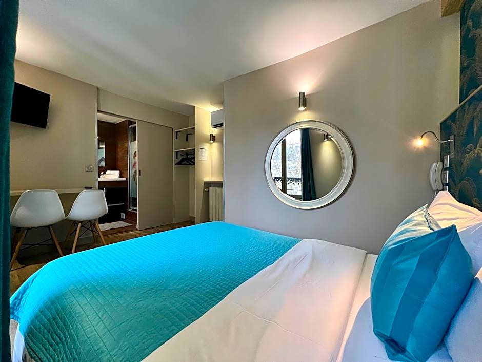 Nation Montmartre Hotel