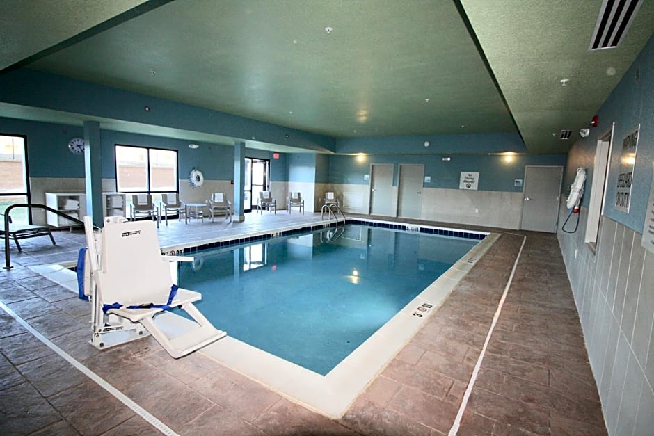 Holiday Inn Express & Suites - Kirksville - University Area By IHG