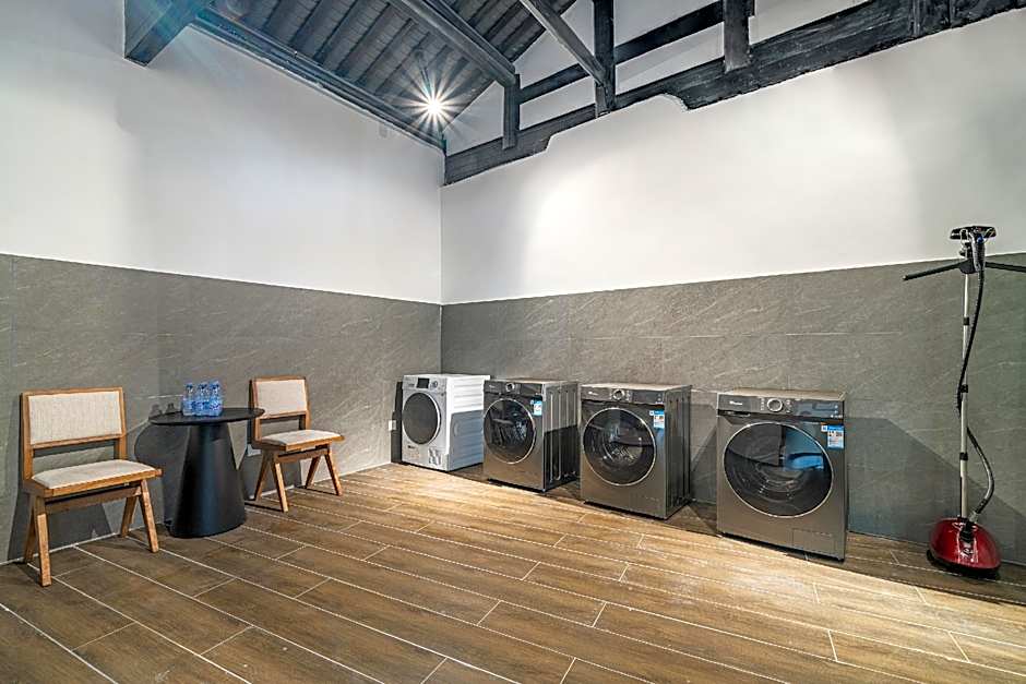 Rezen Minyoun Hotel Batang Dongzang