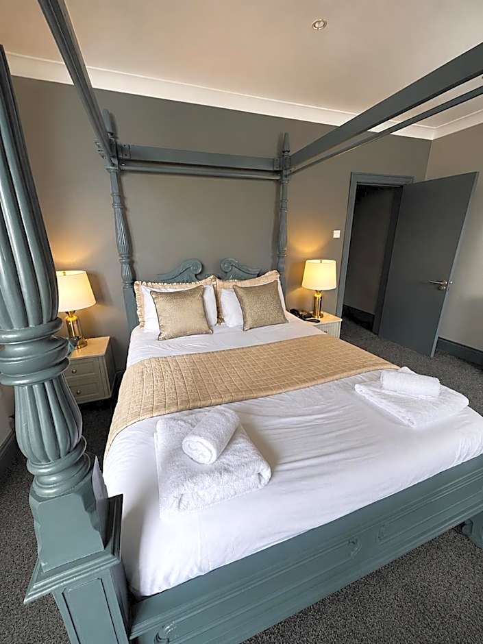 The Popinjay Hotel