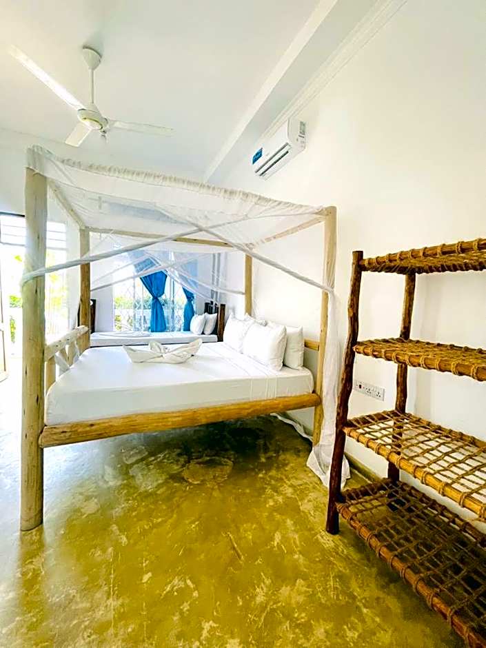 AROYA Boutique Hotel