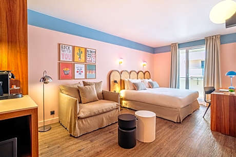 Superior Triple Room (2 Adults + 1 Child)