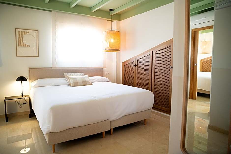 Rooms by JovA