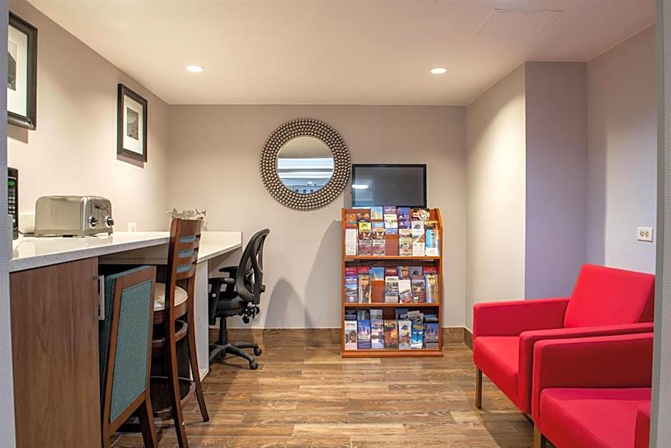 Hampton Inn By Hilton Portsmouth Central