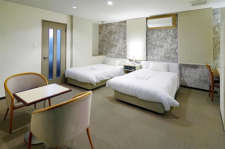 Leo Plaza Hotel