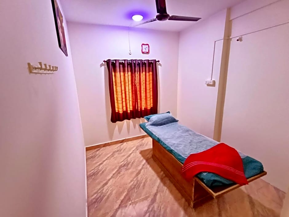 Hotel Orange Cityscape