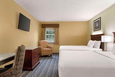Queen Room with Two Queen Beds - Non-Smoking