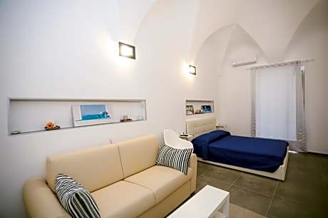 IL VIAGGIATORE VIA INDIPENDENZA 2