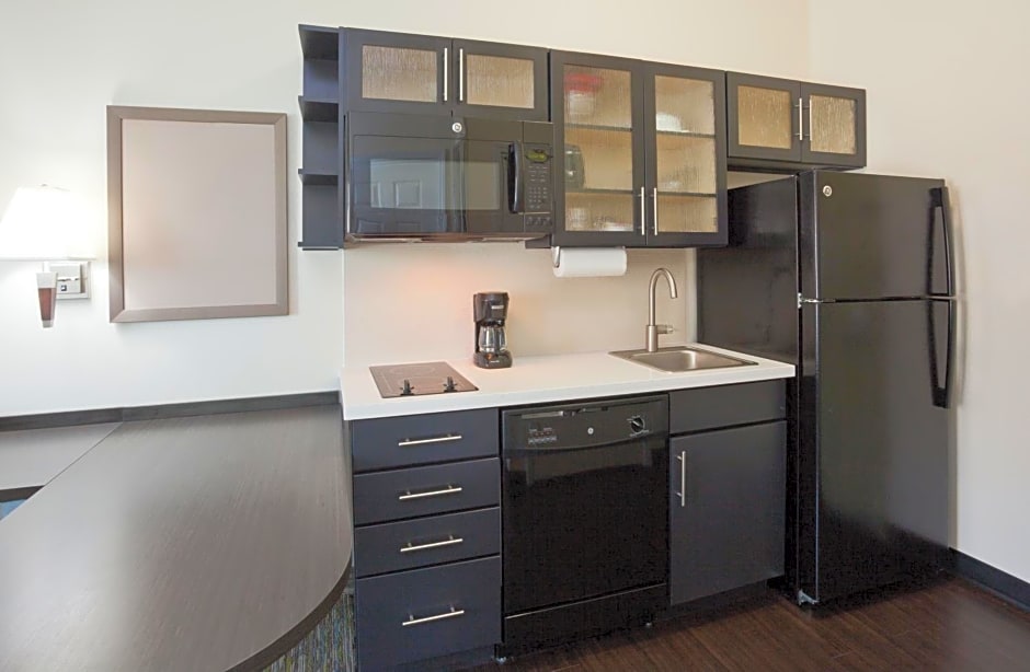 Candlewood Suites Dickinson By IHG