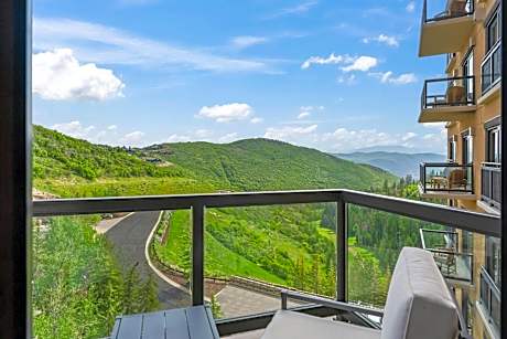 Grand Deluxe, Guest room, 2 Queen, Slopeside view