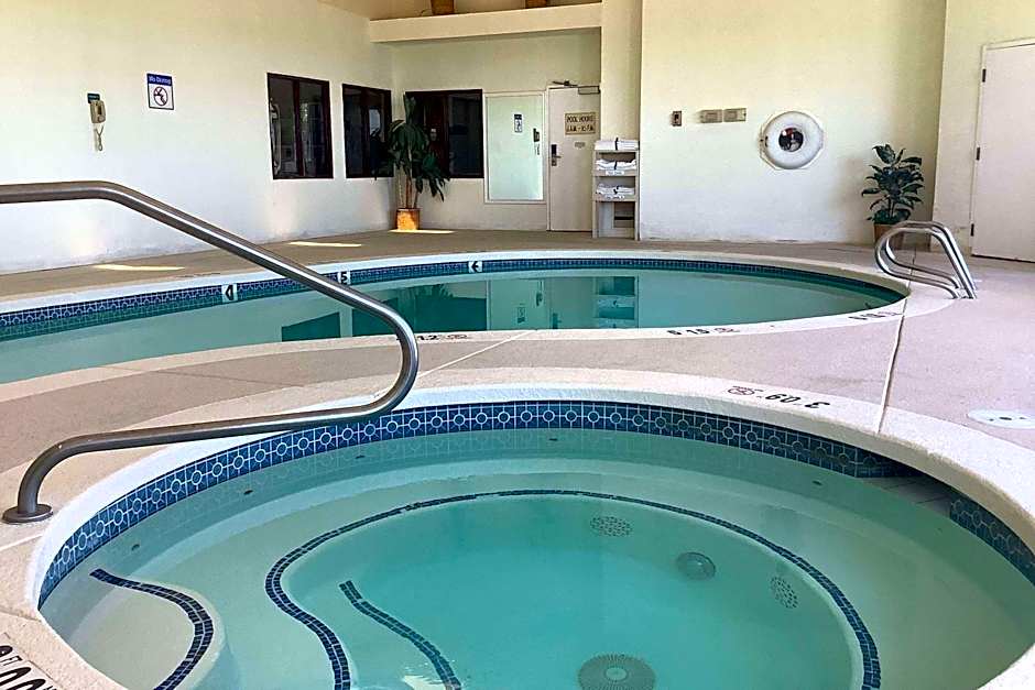 Baymont Inn & Suites by Wyndham