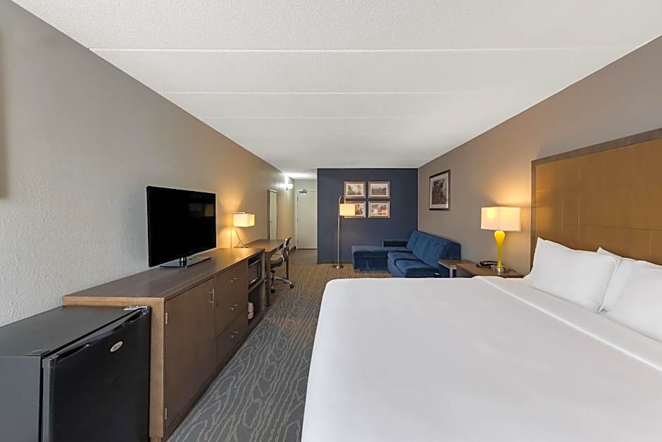 Comfort Inn & Suites Tipp City Dayton North I-75
