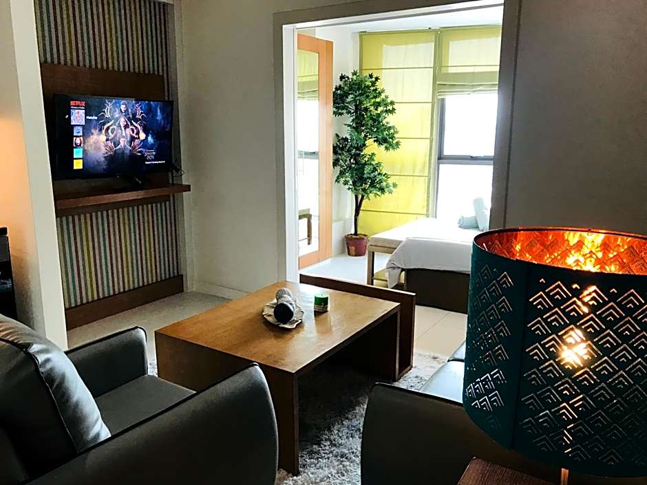 One Bedroom with Netflix at Legaspi Village Makati