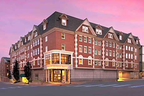 Portland Harbor Hotel