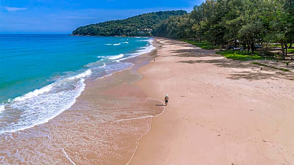 Sealord Naithon Beachfront Villa