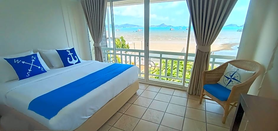 Baan Sattahip by the sea