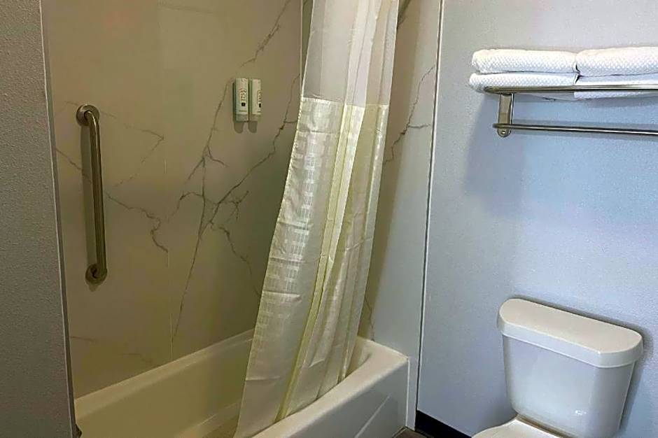 Quality Suites Abilene Mall Area
