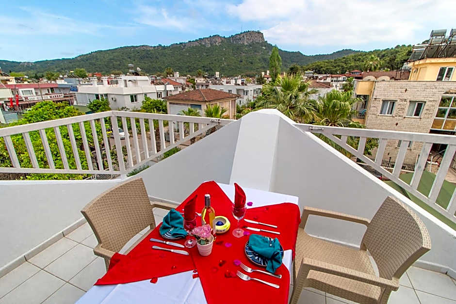 Castello Hotel & Aparts