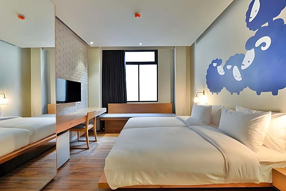 Kokotel Bangkok Surawong